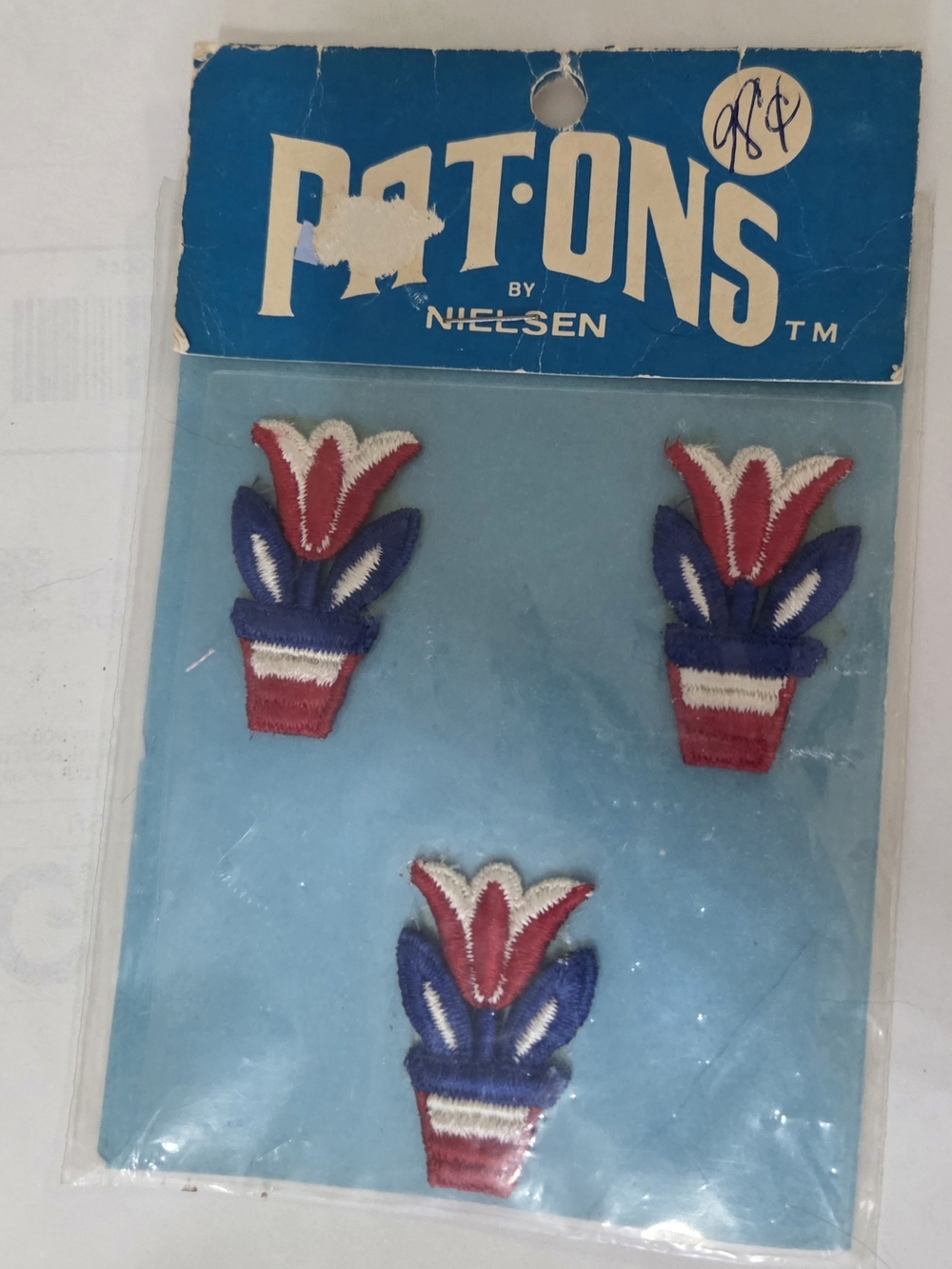 Vintage new Pat-Ons sew patches new in package patriotic flowers plant